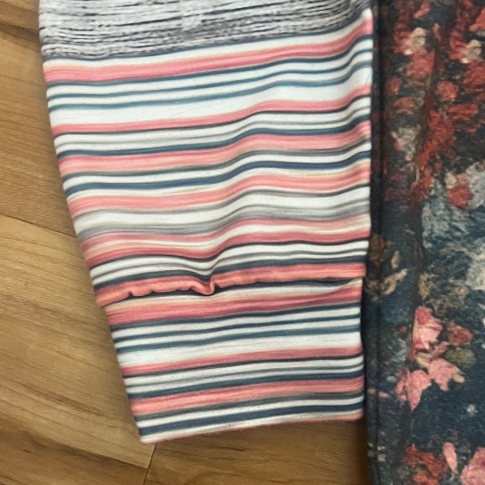 Patchwork Sweatshirt with Cross Design - image 9